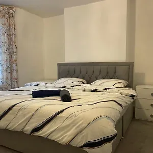 https://rahal-compton.cambridgehotelsuk.com